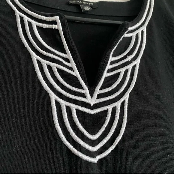 Talbots Embroidered V Neck Short Sleeve Cotton Shift Dress Black White Medium - Picture 3 of 7